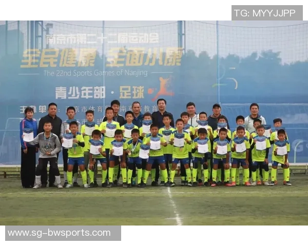 成都市校园足球发展现状与未来展望：推动青少年全面素质提升的路径探讨